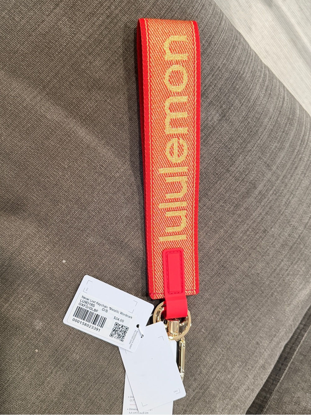 Lululemon Lunar New Year Never Lost Keychain - Oxford Red/Gold Buff - Picture 3 of 4